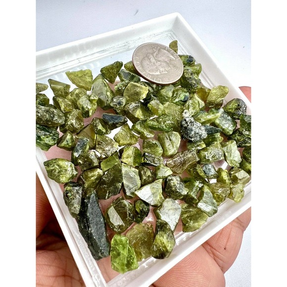 250Ct Epidote Crystal Raw Transparent 2-5Ct Dark Green Gemstone - Picture 4 of 8